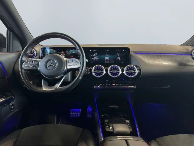 Mercedes-Benz GLA 200 AMG Line