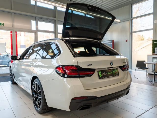 BMW 540 540d M-Sport Touring xDrive