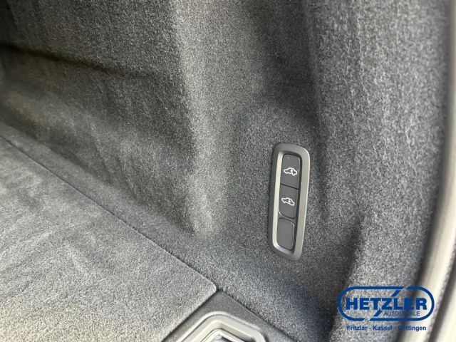 Volvo XC60 AWD Dark Plus