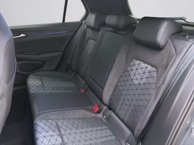 Volkswagen Golf 1.5 eTSI DSG R-Line