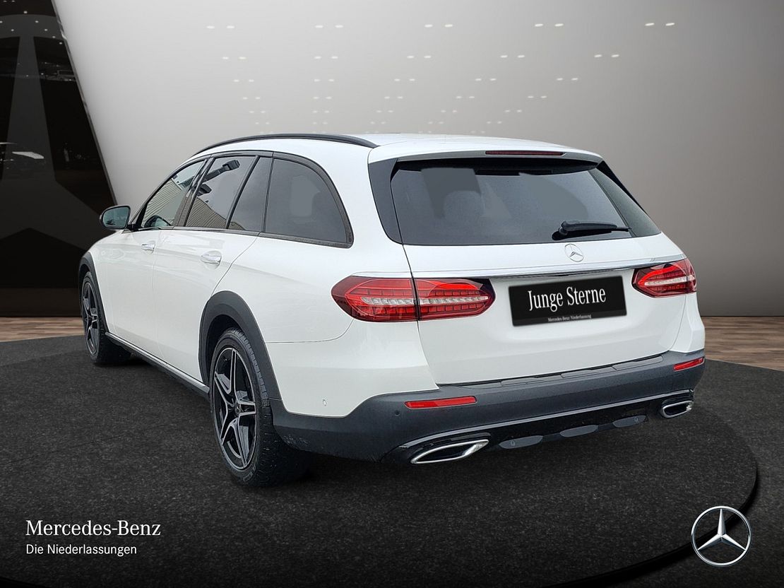 Mercedes-Benz E 400 4MATIC E 400 d Estate