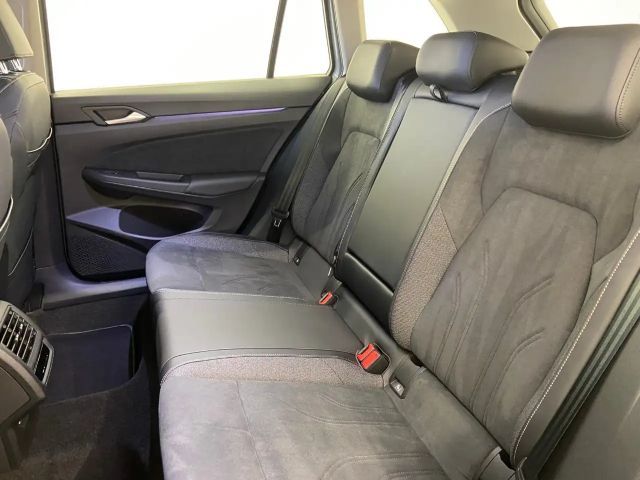 Volkswagen Golf Life Variant