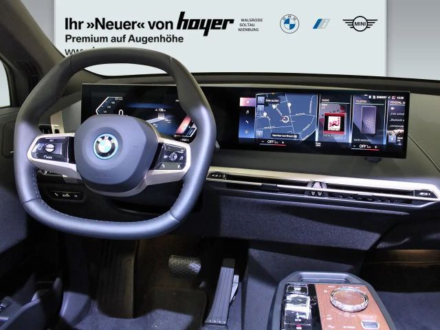 BMW iX xDrive40