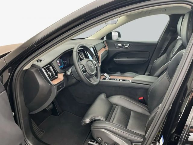 Volvo XC60 Dark Plus