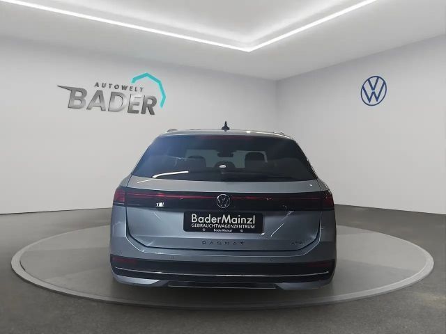Volkswagen Passat 1.5 eTSI Business Variant