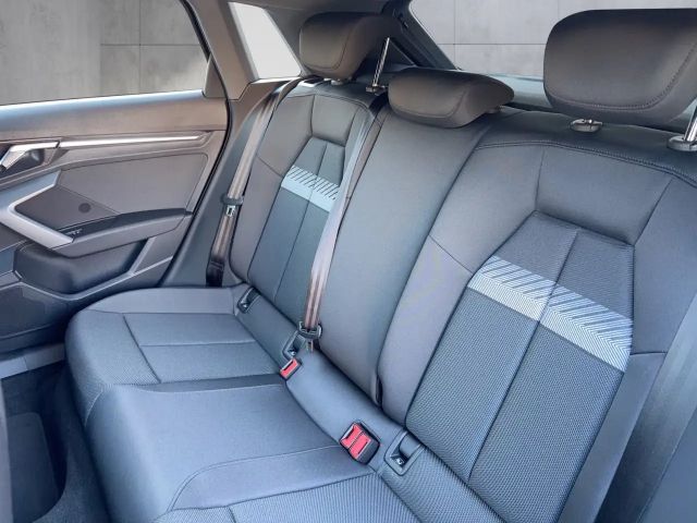 Audi A3 30 TFSI Sedan