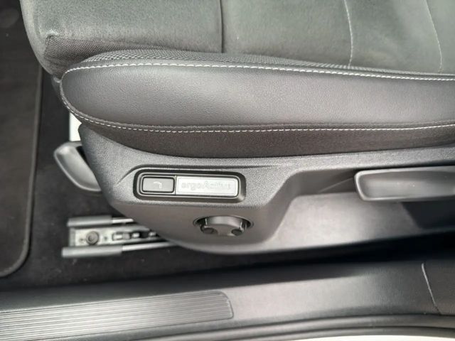 Volkswagen T-Roc 1.5 TSI Style