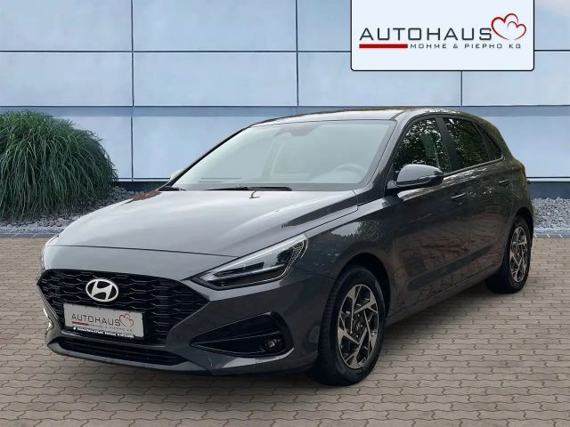 Hyundai i30 FAMILY *NAVI*KAMERA*CARPLAY*