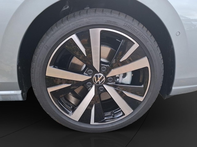 Volkswagen Golf DSG Style Variant