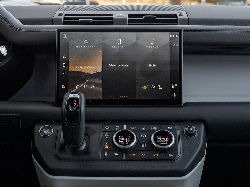 Land Rover Defender 110 Dynamic HSE