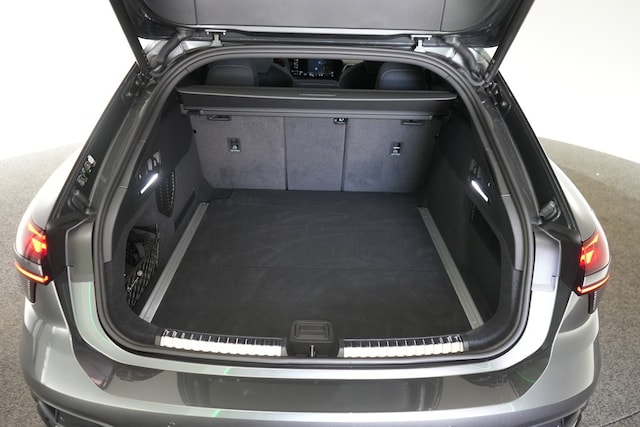 Audi A6 Avant Quattro S-Tronic