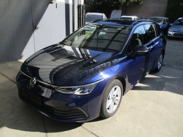 Volkswagen Golf Life Variant