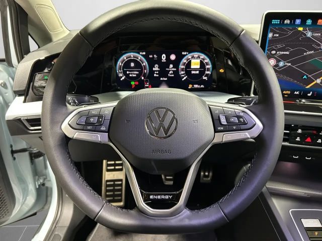 Volkswagen Golf Life Variant