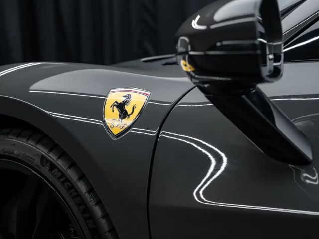 Ferrari 296 GTS RACING SEATS/LIFT/CARBON/SCUDERIA