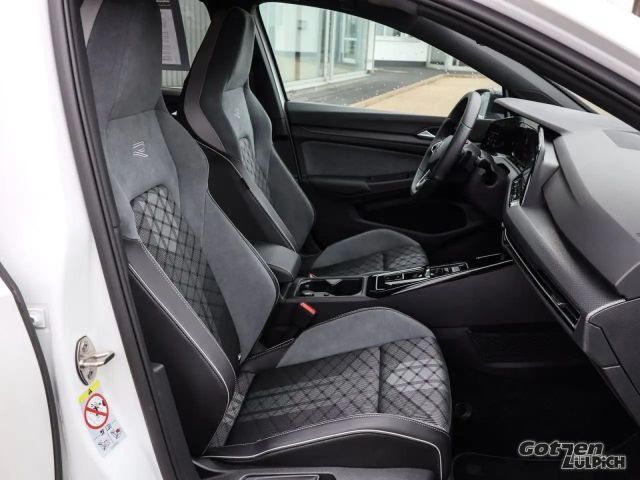 Volkswagen Golf 1.5 eTSI DSG Golf VIII R-Line