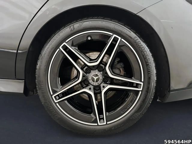 Mercedes-Benz CLA 200 AMG Line Coupé