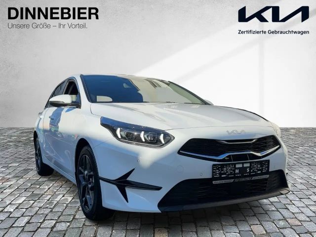 Kia Ceed CEED Ultimate Edition 1.5T LED+Kamera+Navi