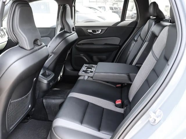 Volvo V60 Cross Country AWD Plus