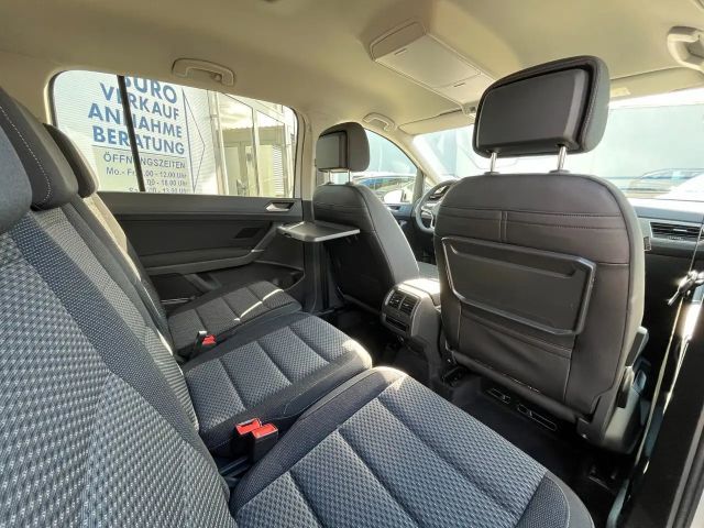 Volkswagen Touran 1.5 TSI DSG R-Line