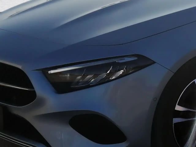 Mercedes-Benz A 200 Progressive