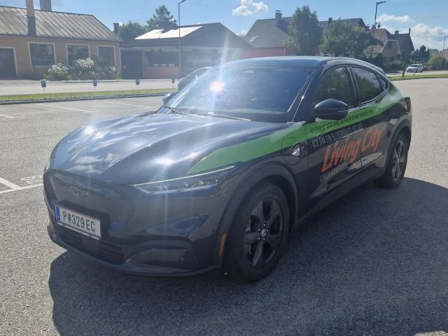 Ford Mustang Mach-E AWD Extended range