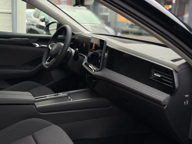 Volkswagen Passat 1.5 eTSI DSG Variant