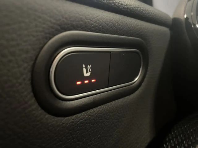 Mercedes-Benz A 180 A 180 d