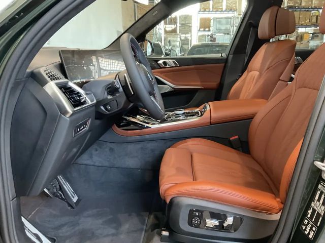 BMW X7 60i  Sonderlackierung | Sitzbelüftg | Bower & Wilk