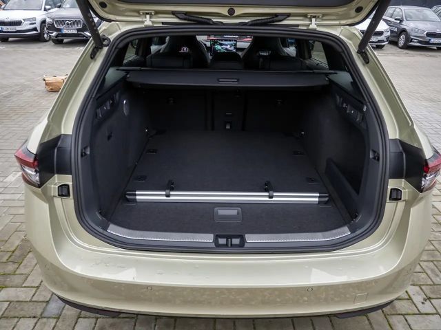 Skoda Superb 2.0 TSI Combi Sportline