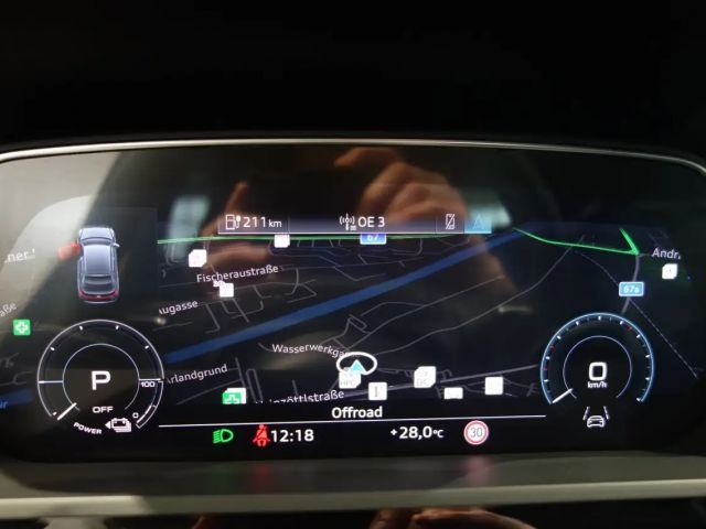 Audi Q8 e-tron 55 Business Quattro