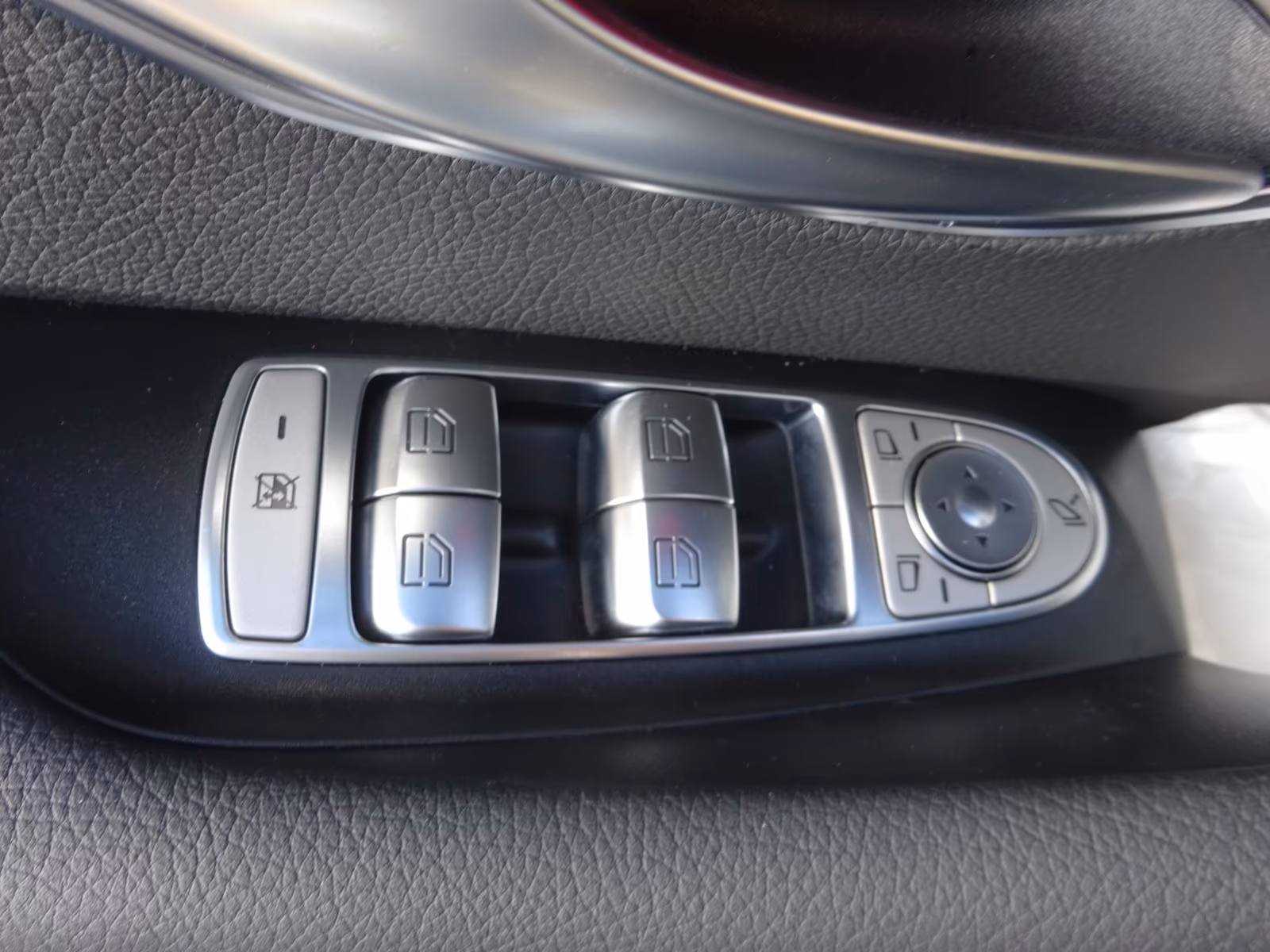 Mercedes-Benz E 220 AVANTGARDE E 220 d Sedan