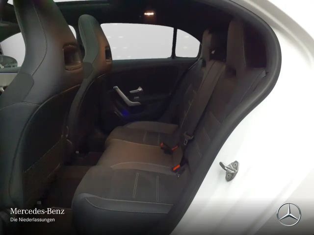 Mercedes-Benz A 250 A 250 e AMG Line