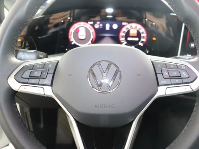 Volkswagen Golf 1.5 TSI Golf VIII