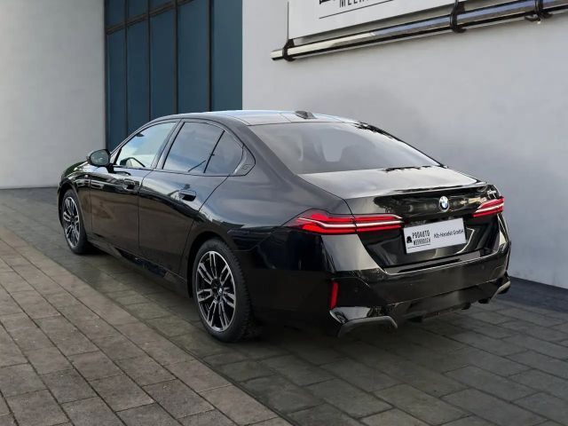 BMW 520 520i M-Sport Sedan