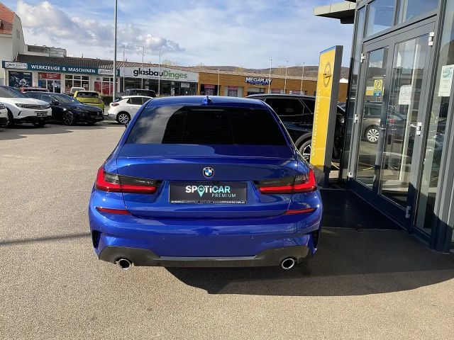 BMW 320 320d M-Sport Sedan