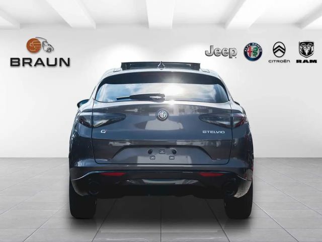 Alfa Romeo Stelvio AT8 Q4 Turbo Veloce
