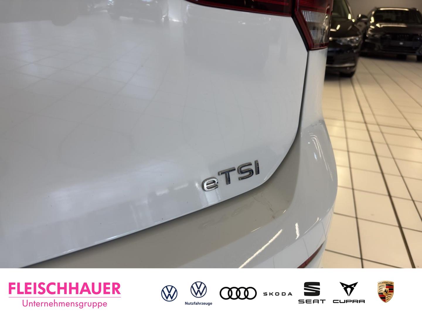 Volkswagen Golf 1.5 eTSI Golf VIII Style