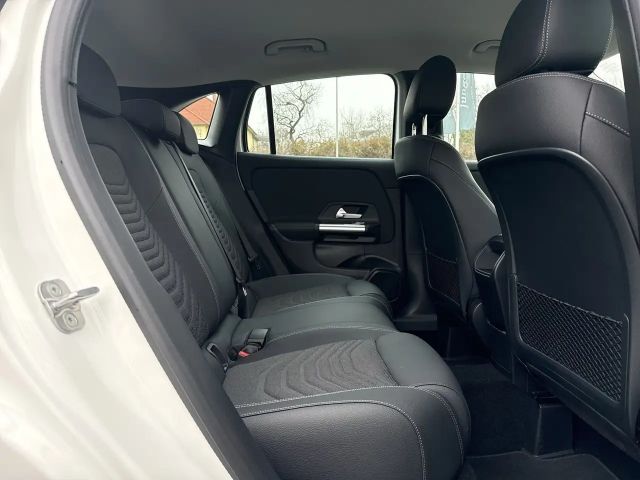 Mercedes-Benz GLA 200 GLA 200 d