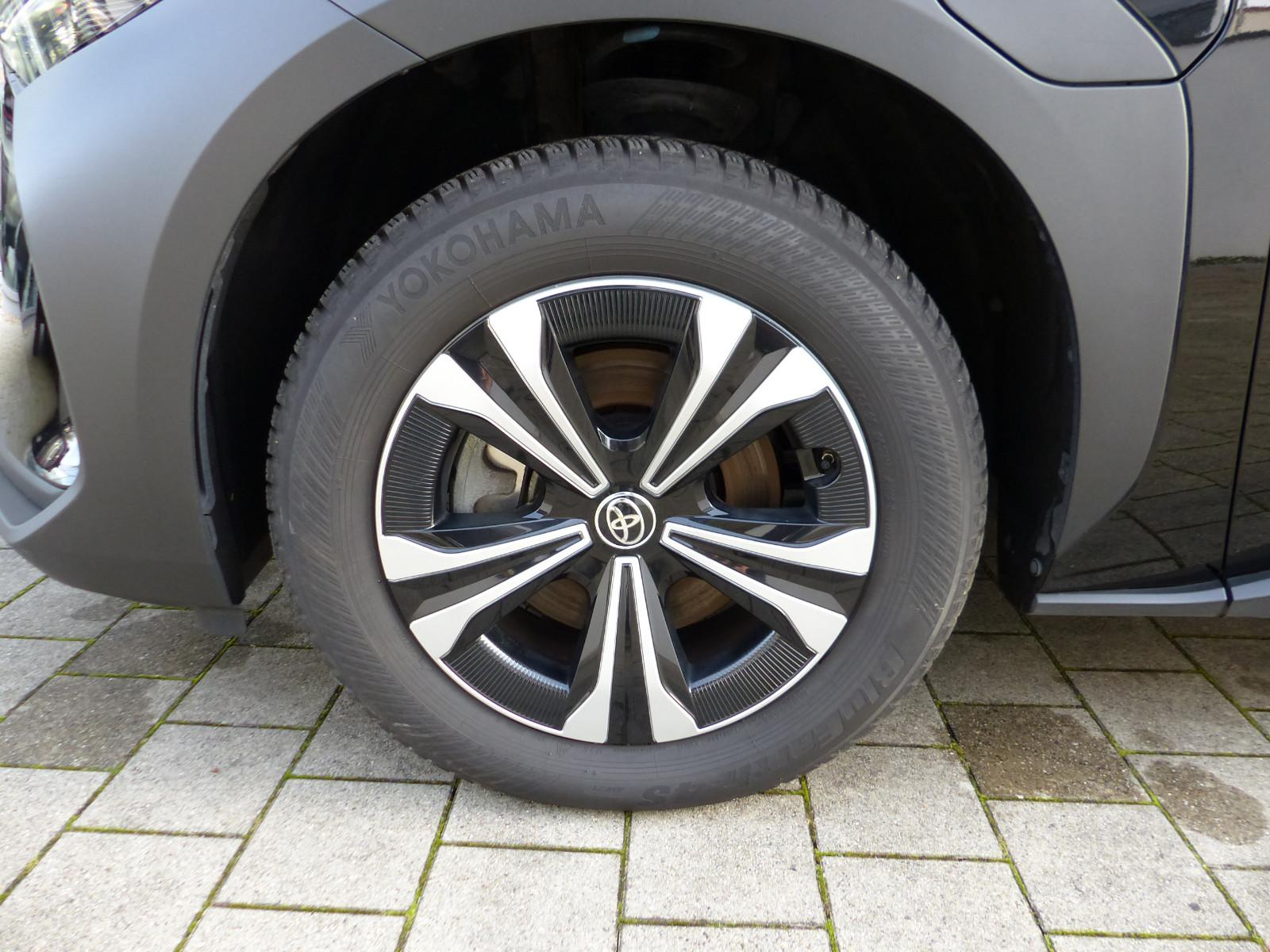 Toyota bZ4X AHK Navi SHZ el.Heckkl.LED Schnell-Ladefunk