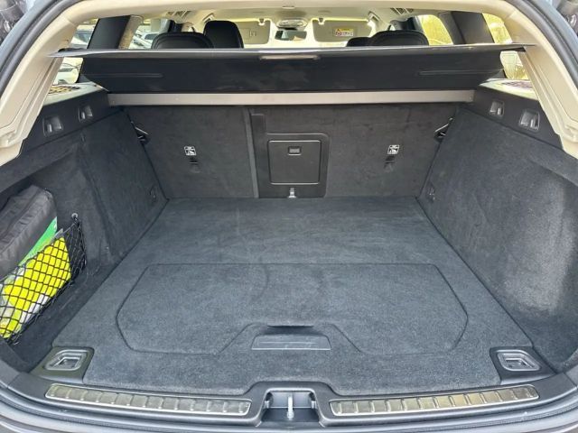 Volvo V60 AWD Dark Hybrid Plus