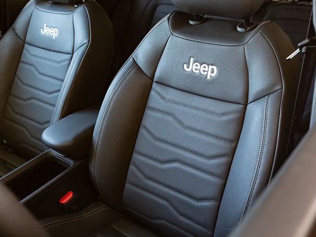 Jeep Avenger Full-Electric Summit