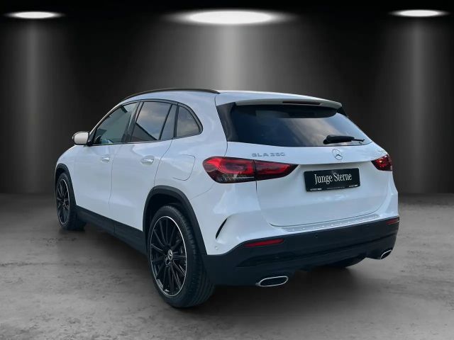 Mercedes-Benz GLA 250 4MATIC AMG Line