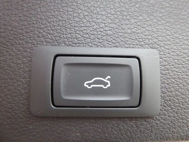 Audi Q2 2,0 TDI *LED*VIRTUAL*KAMERA*LEDER*