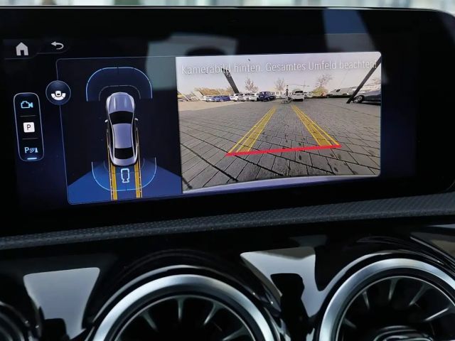 Mercedes-Benz CLA 180 AMG Line Coupé