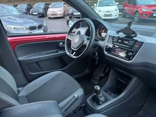 Volkswagen up! Active
