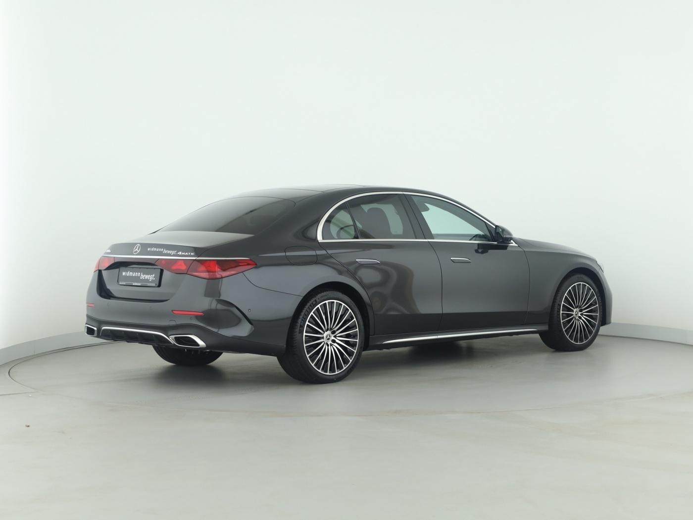 Mercedes-Benz E 400 4MATIC Sedan