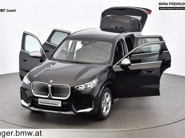 BMW iX1 xDrive30