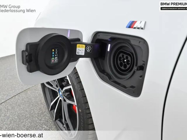 BMW 330 330e Sedan xDrive