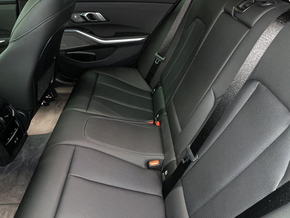 BMW 330 330e Touring