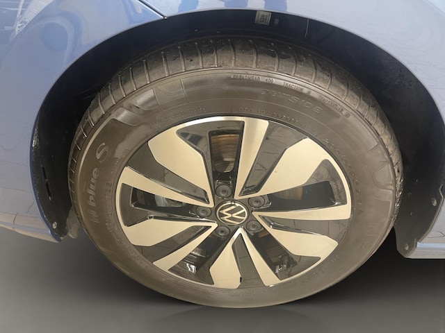 Volkswagen Golf 1.5 eTSI Golf VIII